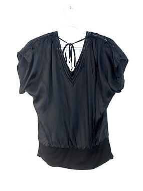 WHBM 100% silk V-Neck top black size small- White House Black Market